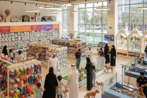 pet shop inside with peopleand pets